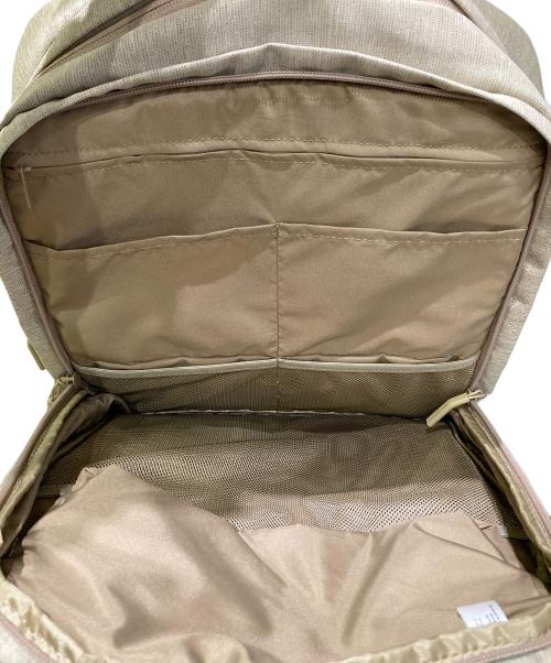 Incase（インケース）Incase (インケース) リュック ベージュの古着・服飾アイテム