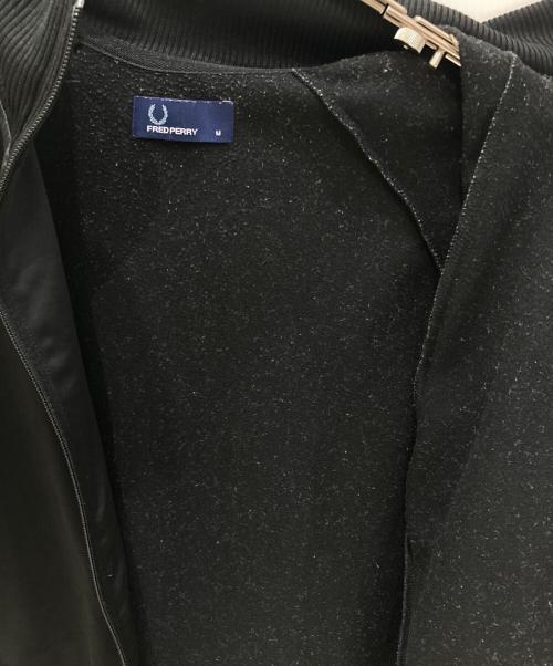 FRED PERRY（フレッドペリー）FRED PERRY (フレッドペリー) トラックジャケット ブラック サイズ:Mの古着・服飾アイテム