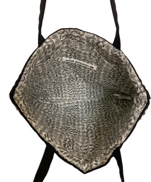 mina perhonen（ミナ ペルホネン）mina perhonen (ミナ ペルホネン) tambourineレッスンバッグ ブラックの古着・服飾アイテム