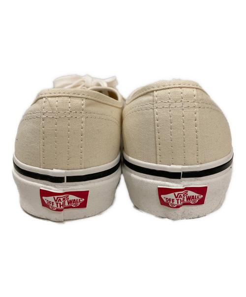 VANS（ヴァンズ）VANS (バンズ) ローカットスニーカー アイボリー サイズ:27.5の古着・服飾アイテム