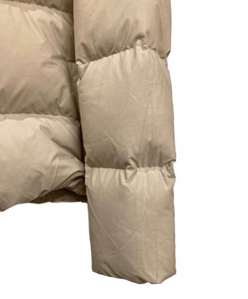 Calvin Klein Jeans（カルバンクラインジーンズ）Calvin Klein Jeans (カルバンクラインジーンズ) ダウンジャケット ベージュ サイズ:Lの古着・服飾アイテム