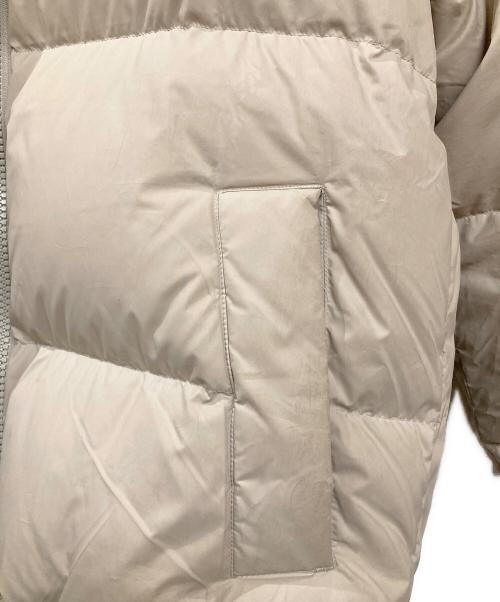 Calvin Klein Jeans（カルバンクラインジーンズ）Calvin Klein Jeans (カルバンクラインジーンズ) ダウンジャケット ベージュ サイズ:Lの古着・服飾アイテム