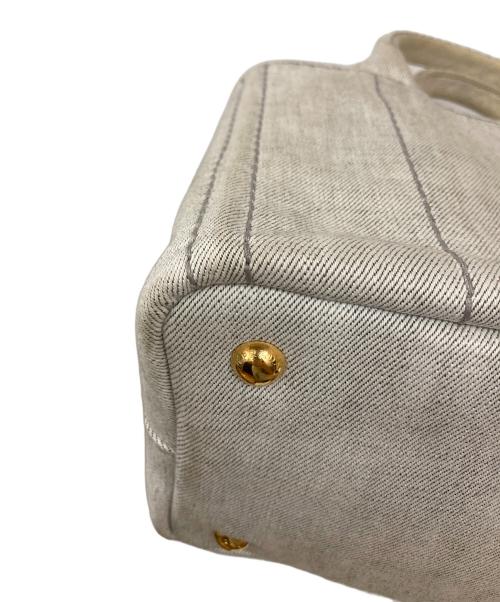 PRADA（プラダ）PRADA (プラダ) カナパフラワーモチーフハンドバッグ ライトグレーの古着・服飾アイテム