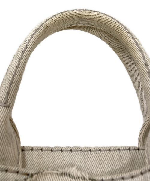 PRADA（プラダ）PRADA (プラダ) カナパフラワーモチーフハンドバッグ ライトグレーの古着・服飾アイテム