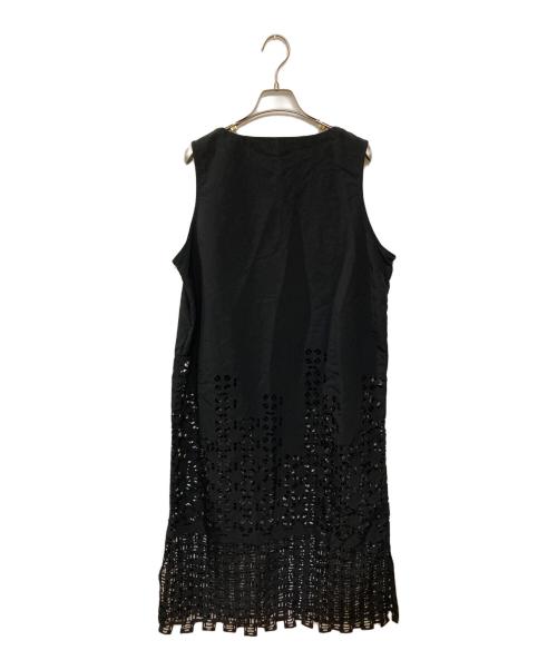 MOYURU（モユル）MOYURU (モユル) カットワークノースリーブワンピース ブラック サイズ:Lの古着・服飾アイテム
