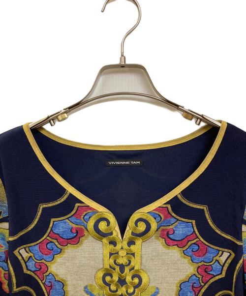 VIVIENNE TAM（ヴィヴィアンタム）VIVIENNE TAM (ヴィヴィアンタム) 刺繍プリントデザインパワーネットカットソー ネイビー サイズ:Sの古着・服飾アイテム