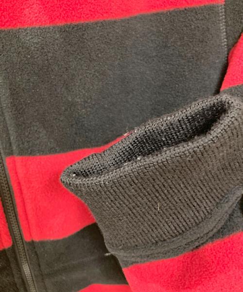 stussy（ステューシー）stussy (ステューシー) ジップフリースパーカー ブラック×レッド サイズ:Mの古着・服飾アイテム