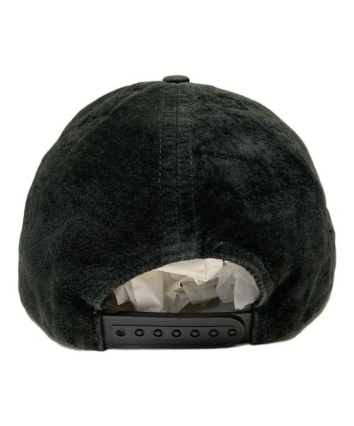 SUPREME（シュプリーム）Supreme (シュプリーム) Stencil Metal Plate Suede 5 Panel Cap ブラックの古着・服飾アイテム