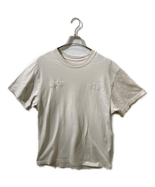 THE NORTH FACE（ザ ノース フェイス）THE NORTH FACE (ザ ノース フェイス) KAWS (カウズ) Tシャツ ベージュ サイズ:Mの古着・服飾アイテム