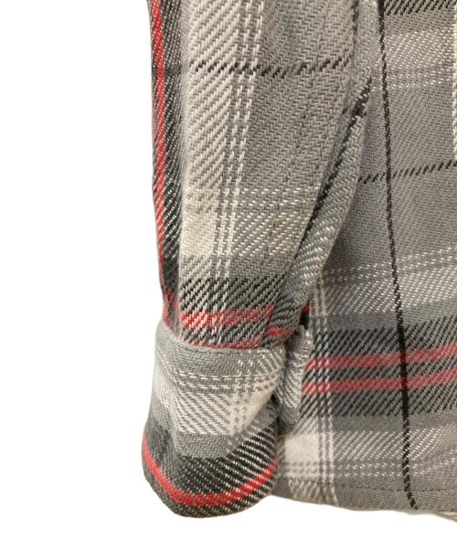 ST JOHN'S BAY（セントジョンズベイ）ST JOHN'S BAY (セントジョンズベイ) BIG MAC (ビッグマック) チェックネルシャツ グレー サイズ:Mの古着・服飾アイテム