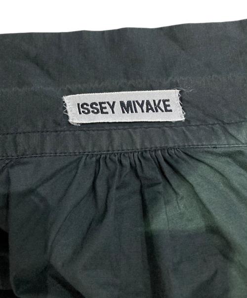 ISSEY MIYAKE（イッセイミヤケ）ISSEY MIYAKE (イッセイミヤケ) 変形ブラウス ブラック サイズ:Mの古着・服飾アイテム