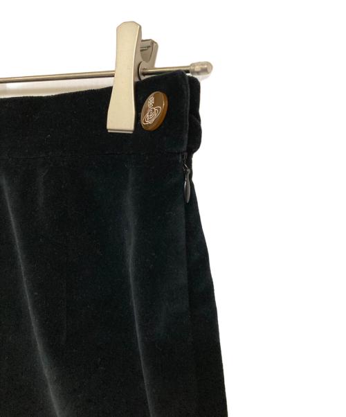Vivienne Westwood（ヴィヴィアンウエストウッド）Vivienne Westwood (ヴィヴィアンウエストウッド) オーブボタンベロアスカート ブラック サイズ:3の古着・服飾アイテム