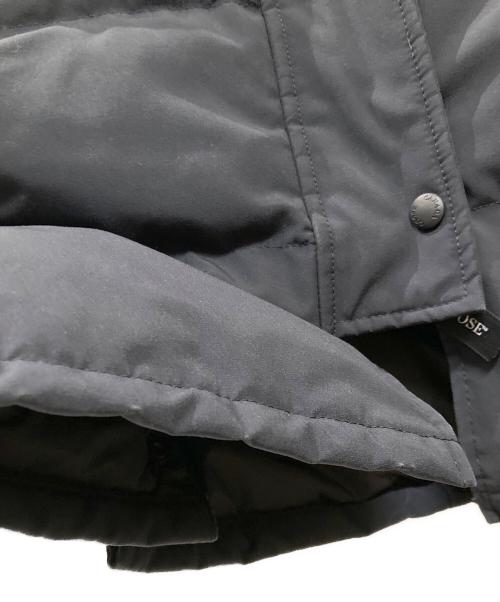 CANADA GOOSE（カナダグース）CANADA GOOSE (カナダグース) マッケンジー パーカ ダウンコート ネイビー サイズ:Sの古着・服飾アイテム