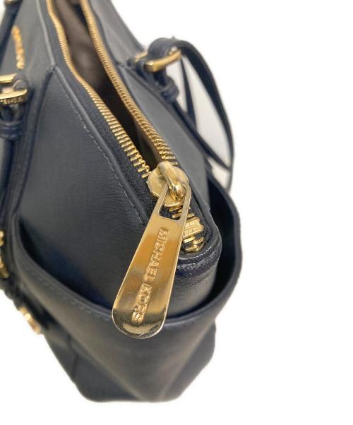 MICHAEL KORS（マイケルコース）MICHAEL KORS (マイケル・コース) ハンドバッグ ネイビーの古着・服飾アイテム