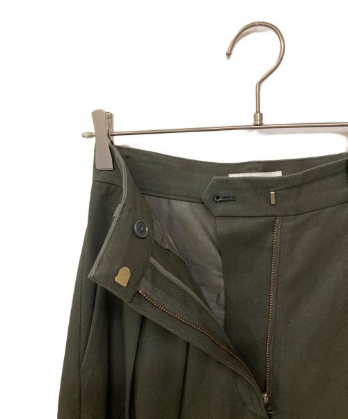 H BEAUTY&YOUTH（エイチ ビューティー&ユース）H BEAUTY&YOUTH (エイチ ビューティー&ユース) COTTON TWILL TUCK PANTS グレー サイズ:38の古着・服飾アイテム