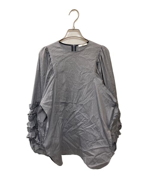 YORI（ヨリ）yori (ヨリ) サークルフリルスリーブブラウス グレー サイズ:FREEの古着・服飾アイテム