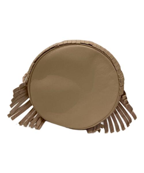 J&M DAVIDSON（ジェイ＆エム デヴィッドソン）J&M DAVIDSON (ジェイ＆エム デヴィッドソン) フリンジカーニバル/ショルダーバッグ ベージュの古着・服飾アイテム