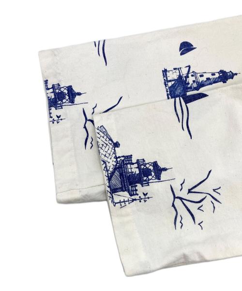 MICHIGAN RAG CO（ミシガンラグ）MICHIGAN RAG CO (ミシガンラグ) プリントフードジャケット ホワイト サイズ:Lの古着・服飾アイテム