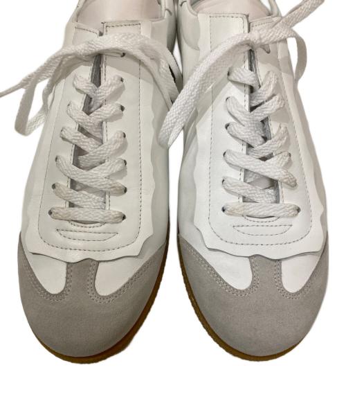 Maison Margiela（メゾンマルジェラ）Maison Margiela (メゾンマルジェラ) FEATHER LIGHT ホワイト サイズ:45の古着・服飾アイテム