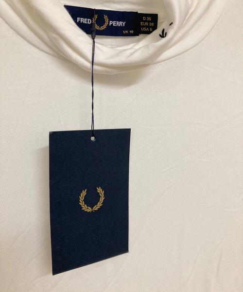 FRED PERRY（フレッドペリー）FRED PERRY (フレッドペリー) タートルネックカットソー ホワイト サイズ:10 未使用品の古着・服飾アイテム
