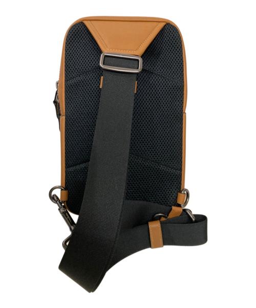 COACH（コーチ）COACH (コーチ) サリバン パック シグネチャー レザー ベージュの古着・服飾アイテム