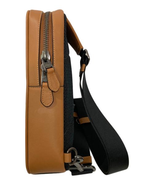 COACH（コーチ）COACH (コーチ) サリバン パック シグネチャー レザー ベージュの古着・服飾アイテム