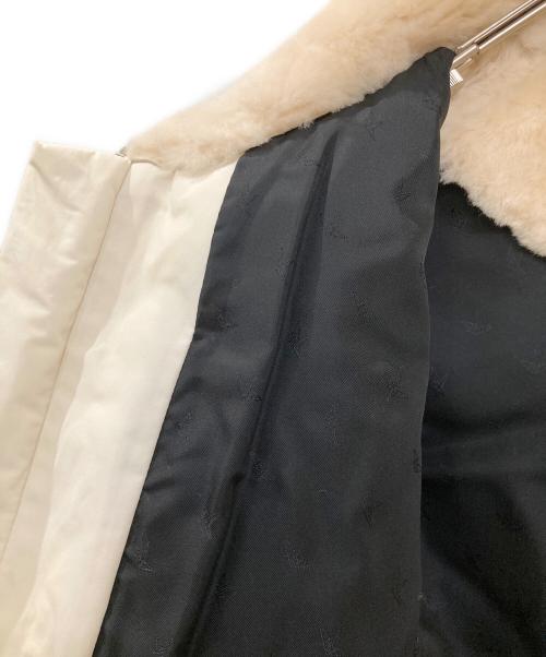 1piu1uguale3（ウノピュウノウグァーレトレ）1piu1uguale3 (ウノピュウノウグァーレトレ) EMMETI (エンメティ) RIB SLEEVE MOUTON STAND アイボリー サイズ:5の古着・服飾アイテム