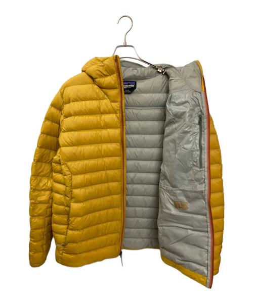 Patagonia（パタゴニア）Patagonia (パタゴニア) ダウンセーターフーディ イエロー サイズ:XLの古着・服飾アイテム