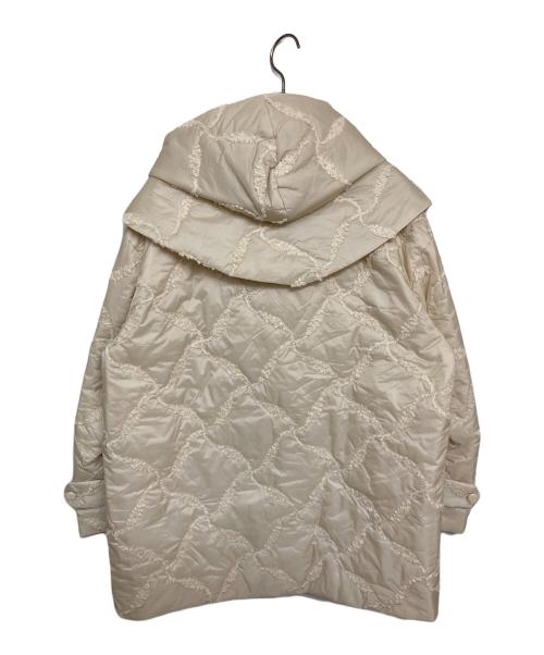 IENA LA BOUCLE（イエナ ラ ブークル）IENA LA BOUCLE (イエナ ラ ブークル) ZERO DOWN キルトコート アイボリー サイズ:不明(実寸サイズをご確認ください)の古着・服飾アイテム