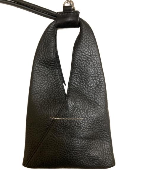 MM6 Maison Margiela（エムエムシックスメゾンマルジェラ）MM6 Maison Margiela (エムエムシックスメゾンマルジェラ) ジャパニーズ フォンケース / トライアングルショルダーポーチ 未使用品の古着・服飾アイテム