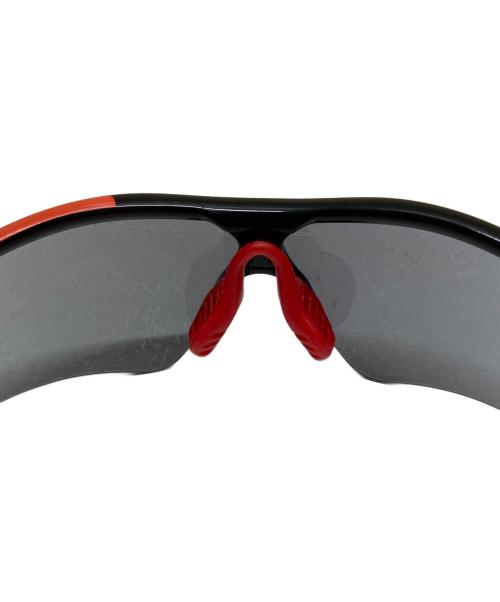 OAKLEY（オークリー）OAKLEY (オークリー) レーダーパス /サングラス レッド×ブラックの古着・服飾アイテム