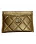 CHANEL（シャネル）の古着「キャビアスキン クラシックカードケース」｜メタリックゴールド