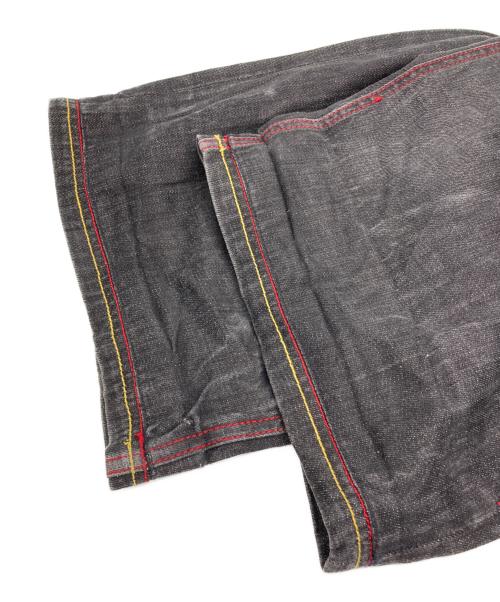 Coogi（クージー）Coogi (クージー) 古着　3D刺繍バギーデニムパンツ ブラック サイズ:W44の古着・服飾アイテム