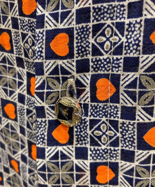 ARMANI JEANS（アルマーニジーンズ）ARMANI JEANS (アルマーニジーンズ) 古着総柄ロゴ刺繍ロゴボタンシャツ ブルー サイズ:Mの古着・服飾アイテム