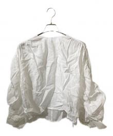BEIGE（ベイジ）の古着「【洗える】PAULINE / タックギャザーリネンボリュームブラウス」｜ホワイト