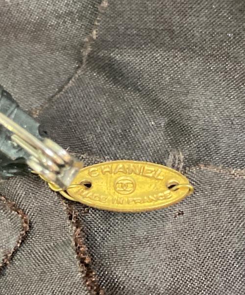 CHANEL（シャネル）CHANEL (シャネル) ヴィンテージ ベロア カメリアブローチ ブラウンの古着・服飾アイテム