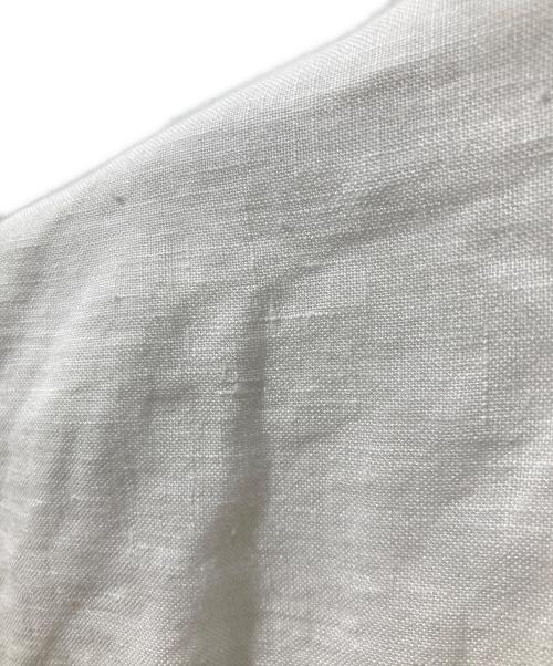 23区（ニジュウサンク）23区 (ニジュウサンク) LIBECO クロップド シャツ ホワイト サイズ:44の古着・服飾アイテム
