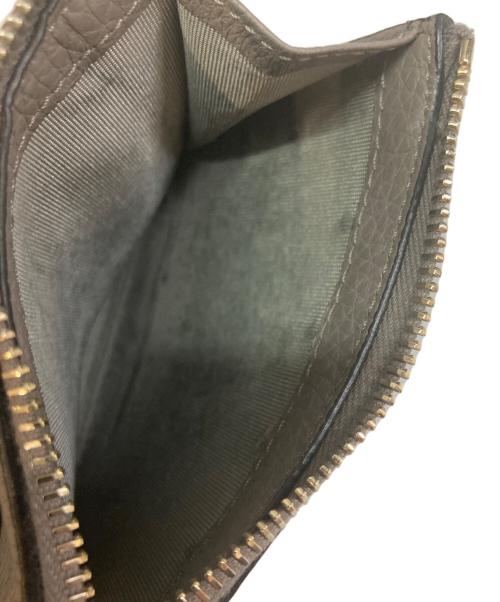 VALENTINO（ヴァレンティノ）VALENTINO (ヴァレンティノ) ロックスタッズ2つ折り財布 グレーの古着・服飾アイテム