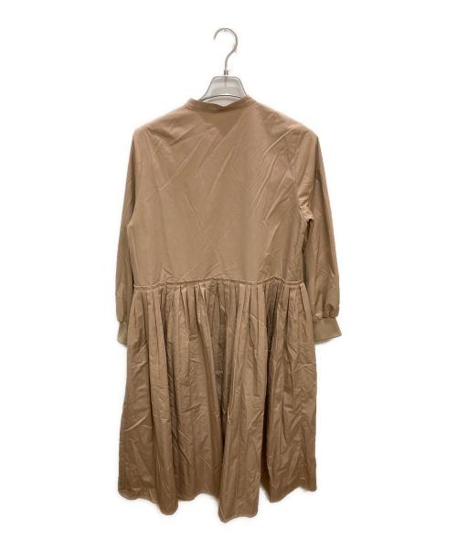 SUM1 STYLE（スミスタイル）SUM1 STYLE (スミスタイル) 消しプリーツワンピース ベージュ サイズ:Freeの古着・服飾アイテム