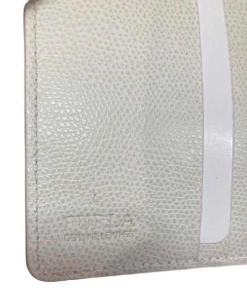 FURLA（フルラ）FURLA (フルラ) 2つ折り財布 ホワイトの古着・服飾アイテム
