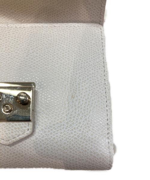 FURLA（フルラ）FURLA (フルラ) 2つ折り財布 ホワイトの古着・服飾アイテム