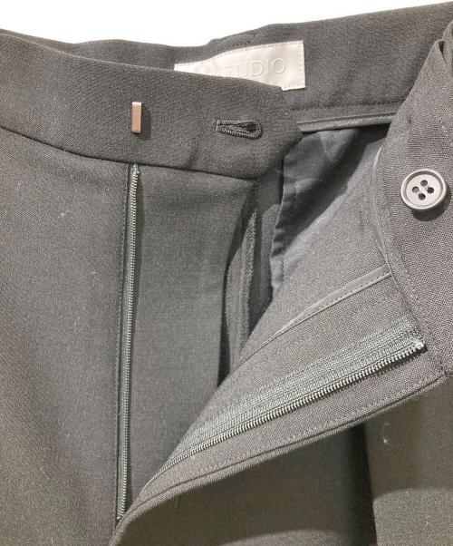 AP STUDIO（エーピーストゥディオ）AP STUDIO (エーピーストゥディオ) ウエストタックパンツ ブラック サイズ:38の古着・服飾アイテム