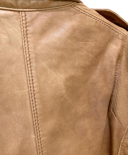 DIESEL（ディーゼル）DIESEL (ディーゼル) ラムレザージャケット ベージュ サイズ:Mの古着・服飾アイテム