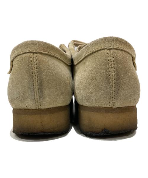 KITH（キス）KITH (キス) CLARKS (クラークス) Clarks Wallabee Lo Mets ワラビーシューズ ベージュ サイズ:26cmの古着・服飾アイテム