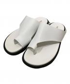 1piu1uguale3ウノピュウノウグァーレトレ）の古着「THUMB SANDAL」｜ホワイト