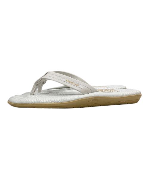 ISLAND SLIPPER（アイランドスリッパ）ISLAND SLIPPER (アイランドスリッパ) 1piu1uguale3 (ウノピュウノウグァーレトレ) 型押しレザーサンダル ホワイト サイズ:10の古着・服飾アイテム