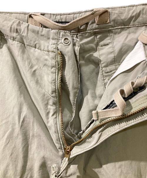 STONE ISLAND（ストーンアイランド）STONE ISLAND (ストーンアイランド) ハーフカーゴショーツ ベージュ サイズ:30の古着・服飾アイテム