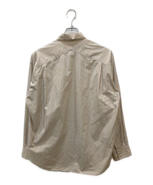 ULTERIOR（アルテリア）ULTERIOR (アルテリア) OVERLAID STANDARD SHIRT ベージュ サイズ:4の古着・服飾アイテム