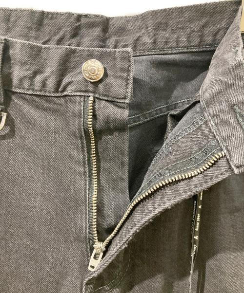 Mastermind JAPAN（マスターマインド ジャパン）Mastermind JAPAN (マスターマインド ジャパン) スカルプリントデニムパンツ グレー サイズ: 76cm (W30)の古着・服飾アイテム