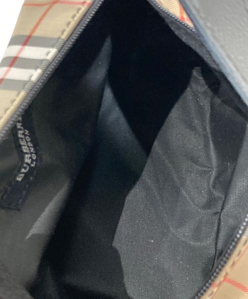 BURBERRY LONDON（バーバリーロンドン）BURBERRY LONDON (バーバリーロンドン) バニティポーチ ベージュの古着・服飾アイテム